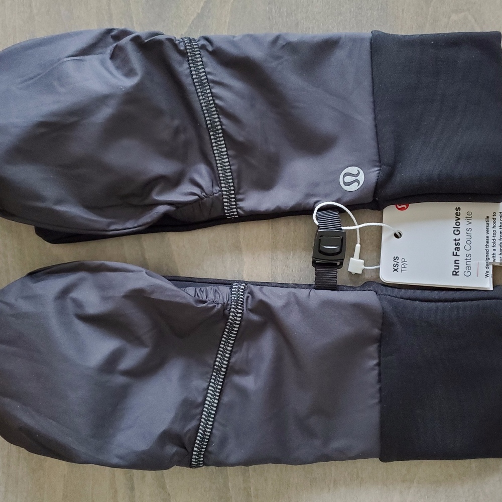 Lululemon - Run Fast Gloves XS/S in black NWT